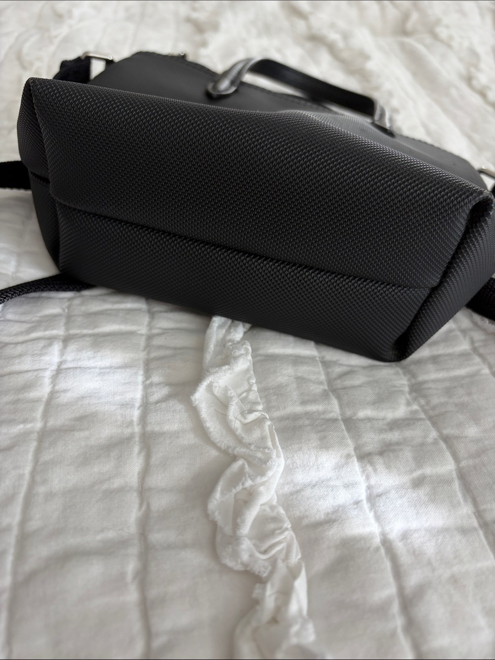 Lacoste mini tote/crossbody - Picture 6 of 6